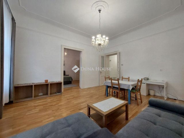 Kiadó téglalakás, albérlet, Budapesten, V. kerületben, 3 szobás