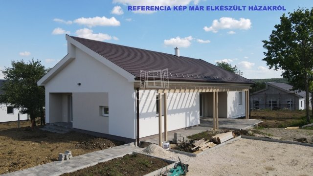 Eladó családi ház, Fehérvárcsurgón 83.3 M Ft, 5 szobás