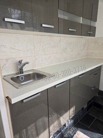 Eladó panellakás, Dunaújvárosban 30.4 M Ft, 2 szobás