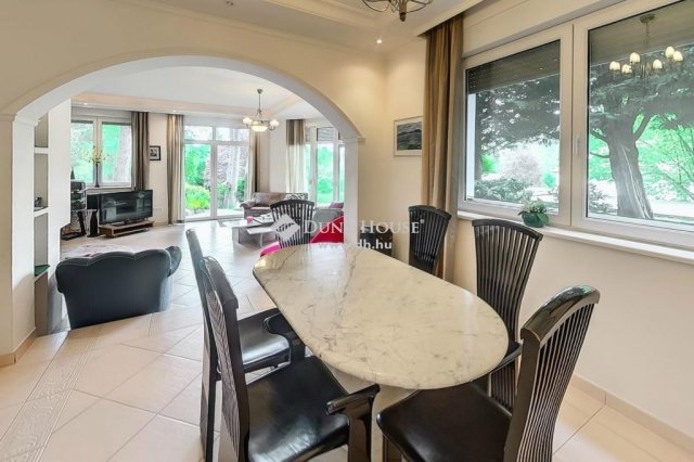 Eladó családi ház, Budapesten, II. kerületben 249.9 M Ft