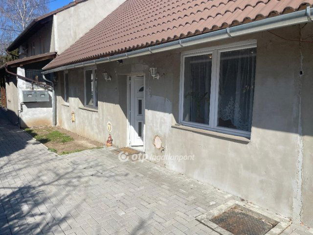 Eladó családi ház, Budapesten, XVI. kerületben 67.5 M Ft