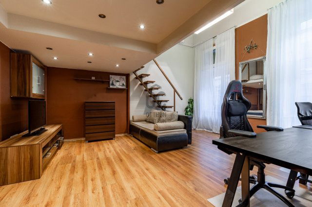 Eladó téglalakás, V. kerületben, Szent István körúton