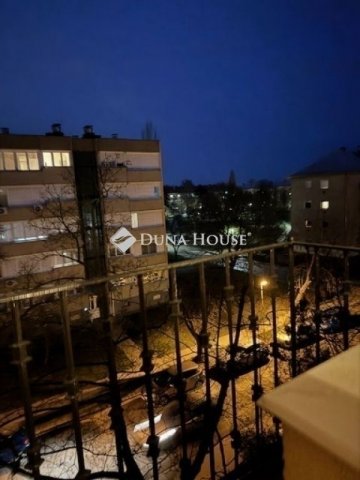 Eladó téglalakás, Szigetszentmiklóson 45.9 M Ft, 1 szobás