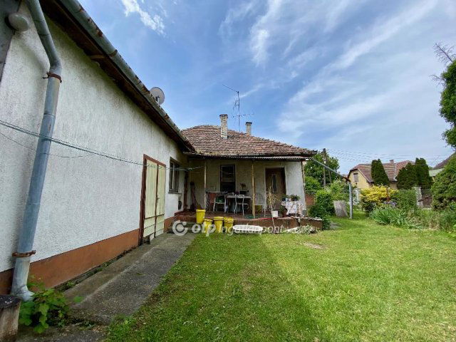 Eladó családi ház, Kiskunhalason 23.9 M Ft, 3+1 szobás