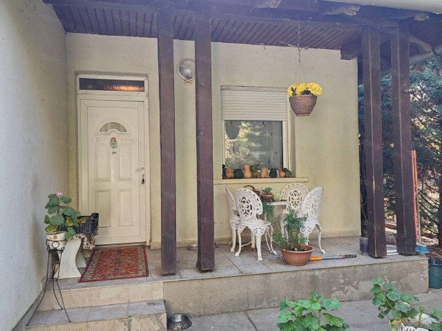 Eladó családi ház, Szolnokon 54.9 M Ft, 3 szobás