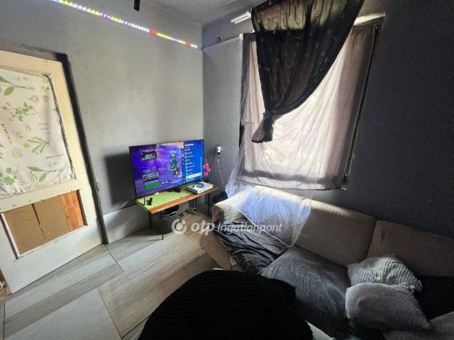 Eladó családi ház, Nagykátán 32 M Ft, 2 szobás