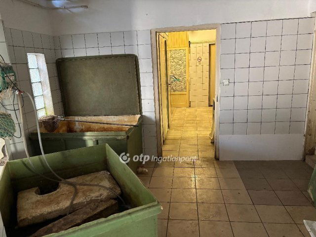 Eladó üzlethelyiség, Mohácson 115 M Ft / költözzbe.hu