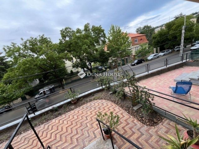 Eladó téglalakás, Budapesten, XII. kerületben 165 M Ft, 4 szobás