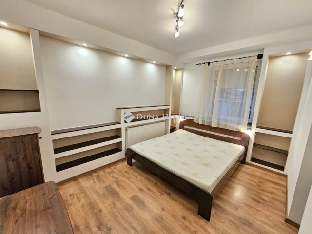 Eladó családi ház, Üllőn 109.8 M Ft, 4 szobás
