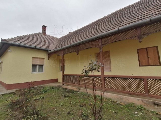 Eladó családi ház, Lengyeltótiban 29.99 M Ft, 3 szobás