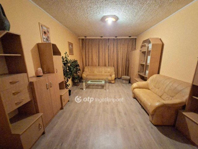 Eladó téglalakás, Budapesten, XV. kerületben 52 M Ft, 1 szobás