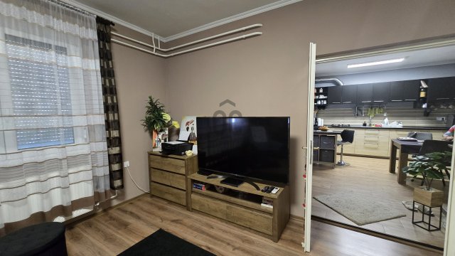 Eladó családi ház, Tiszaigaron 125 M Ft, 8 szobás