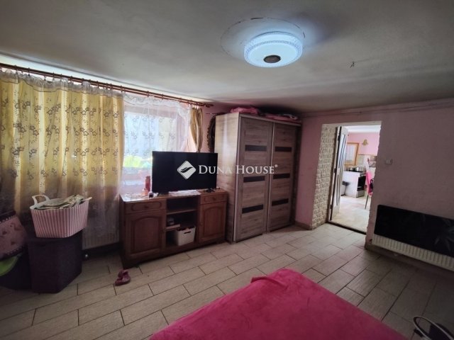 Eladó családi ház, Vácrátóton 33.5 M Ft, 3 szobás