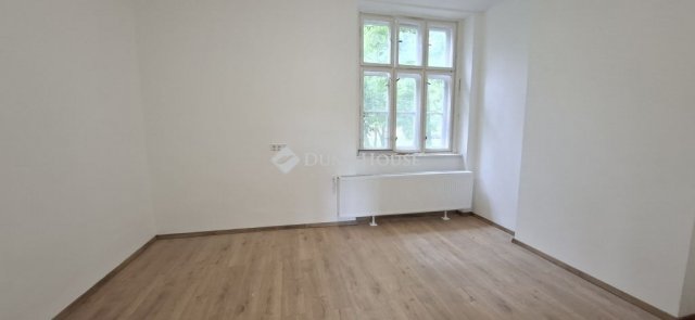 Kiadó iroda, Kecskeméten 120 E Ft / hó, 2 szobás