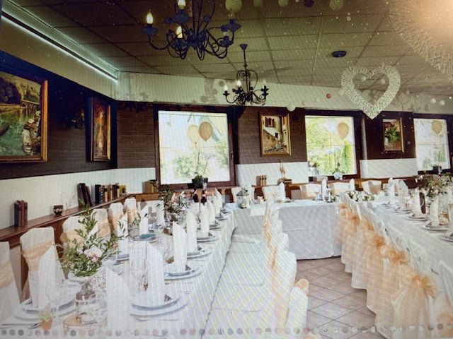 Eladó üzlethelyiség, Győrújfalun 189 M Ft