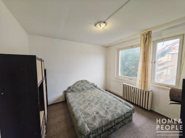 Eladó téglalakás, Szegeden 48.6 M Ft, 2 szobás