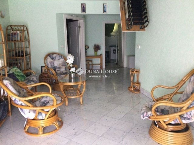 Eladó családi ház, Dabason 299 M Ft, 8 szobás