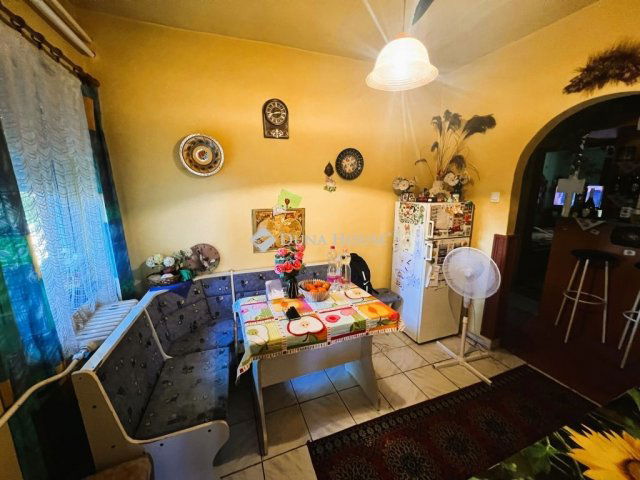 Eladó családi ház, Jászapátiban 20 M Ft, 3 szobás