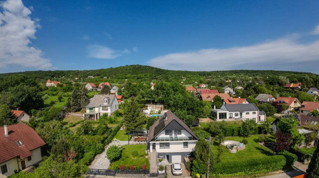 Eladó családi ház, Balatonszepezden 299 M Ft, 5 szobás