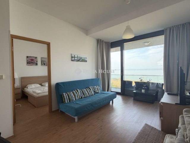 Eladó téglalakás, Siófokon 149.9 M Ft, 3 szobás