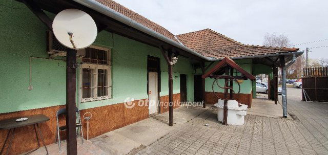 Eladó üzlethelyiség, Devecseren 24.9 M Ft, 3+2 szobás