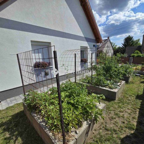 Eladó családi ház, Lajosmizsén 68.9 M Ft, 3 szobás
