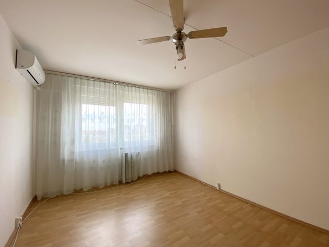 Eladó panellakás, Szegeden, Gyöngyvirág utcában 46.7 M Ft