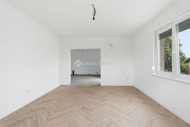 Eladó téglalakás, Tatabányán, Szőlődomb utcában 82.5 M Ft