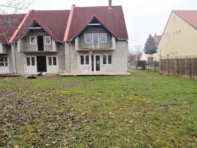 Eladó sorház, Keszthelyen 79.9 M Ft, 4 szobás