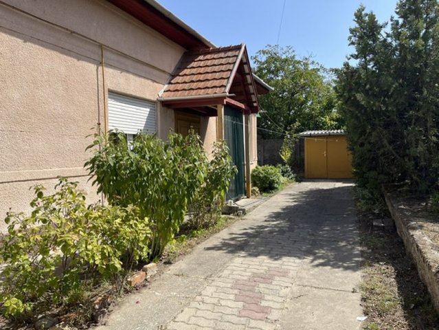 Eladó családi ház, Taksonyon 79.9 M Ft, 4 szobás
