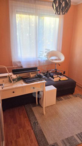 Eladó panellakás, Budapesten, XVII. kerületben, Kis utcában