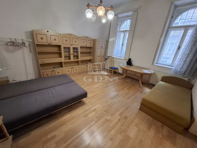 Eladó téglalakás, Budapesten, VII. kerületben 75.9 M Ft