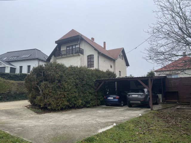 Eladó családi ház, Balatonfüreden 419 M Ft, 7+2 szobás