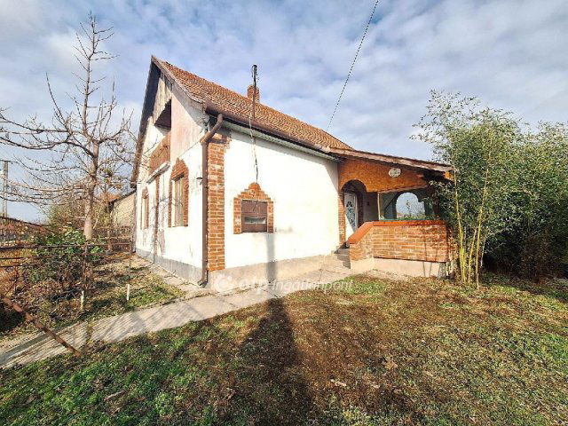 Eladó családi ház, Vésztőn 8 M Ft, 3 szobás