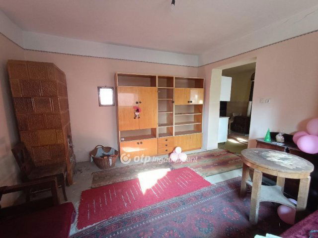 Eladó családi ház, Papon 8.6 M Ft, 3 szobás