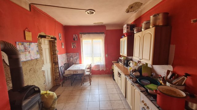 Eladó családi ház, Ságváron 35.9 M Ft, 2 szobás