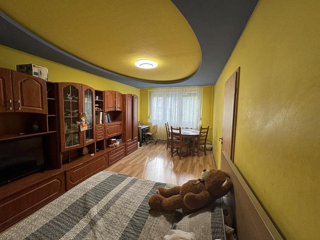 Eladó panellakás, Budapesten, III. kerületben 64.9 M Ft