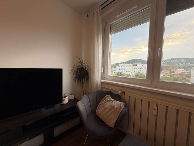 Eladó panellakás, Budapesten, III. kerületben 77.9 M Ft, 3 szobás