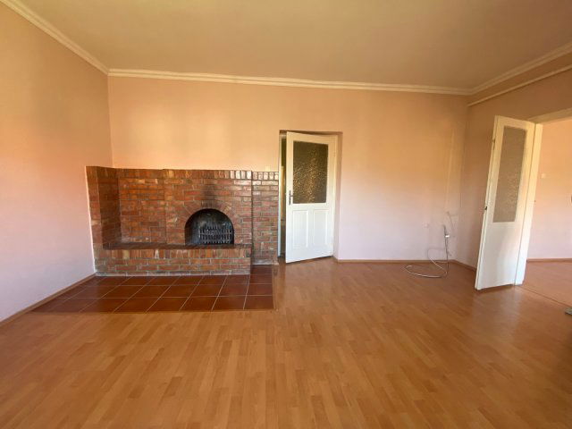 Eladó családi ház, Kiskunhalason 49.9 M Ft, 3 szobás