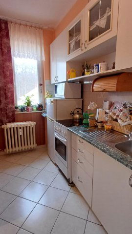 Eladó téglalakás, Komlón 24.9 M Ft, 1+1 szobás