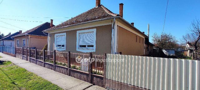 Eladó családi ház, Polgáron 32.5 M Ft, 3 szobás