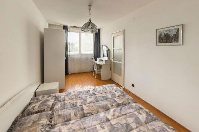 Eladó téglalakás, Szegeden 74.9 M Ft, 3 szobás