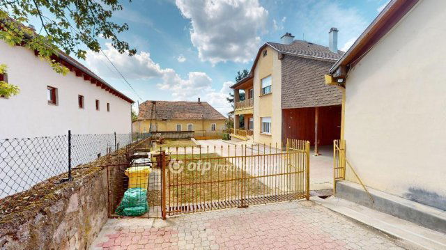 Eladó családi ház, Tarcalon 49.99 M Ft, 5+1 szobás