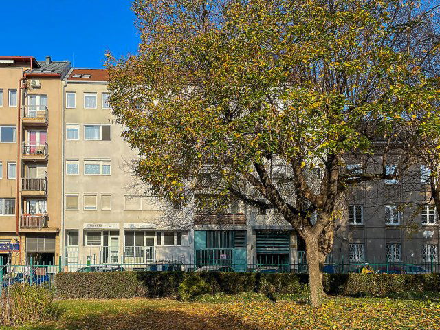 Eladó téglalakás, VIII. kerületben, Teleki László téren