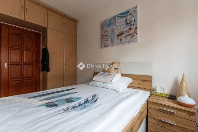 Eladó téglalakás, Dunakeszin 89.9 M Ft, 3 szobás