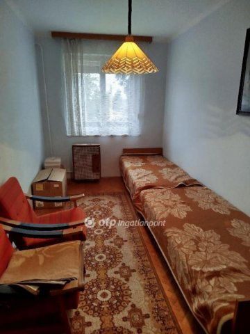 Eladó téglalakás, Pécsett 49.9 M Ft, 2 szobás