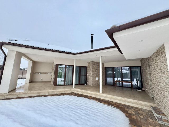 Kiadó családi ház, albérlet, Debrecenben, Dézsa utcában