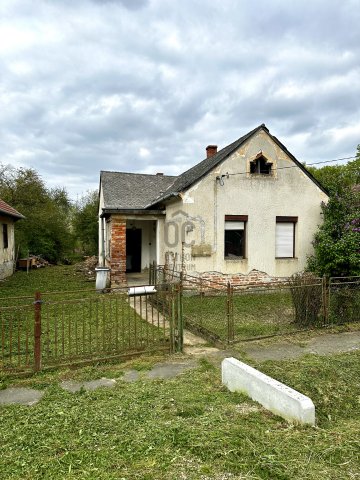 Eladó családi ház, Szentgyörgyvölgyön 9 M Ft, 1 szobás