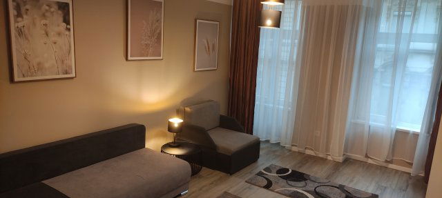 Kiadó téglalakás, albérlet, VII. kerületben, Murányi utcában