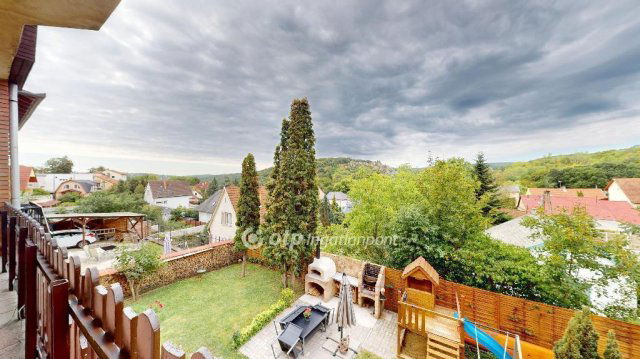 Eladó családi ház, Miskolcon 135 M Ft, 5+4 szobás